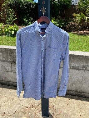 Southern Tide Nylon Shirt with Pit-Cooling Technology - Men's Medium